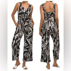 Tahari black & white jumpsuit with pockets